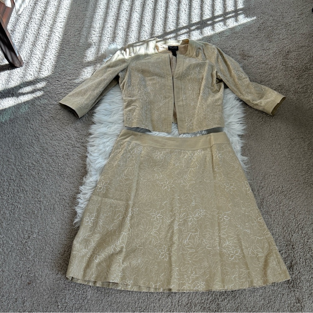 Elegant Beige Embroidered Floral Skirt Suit
